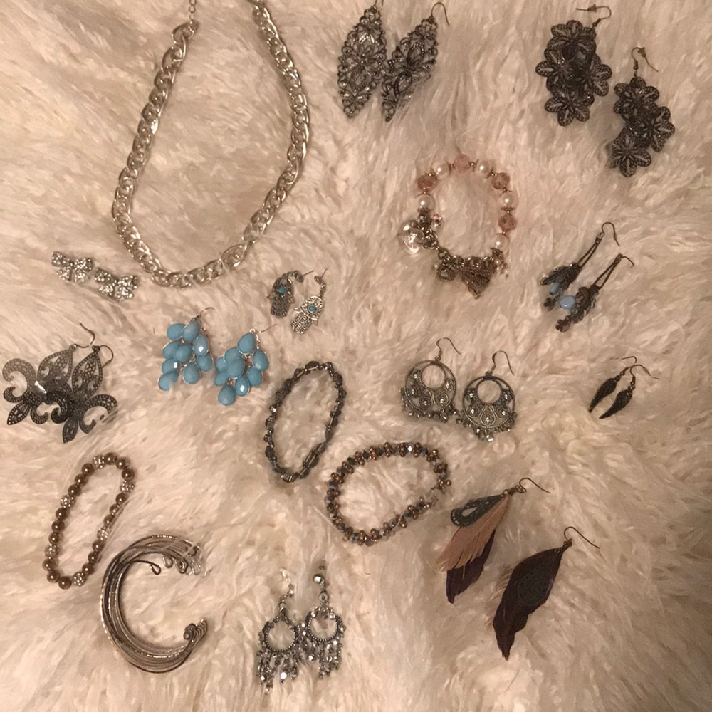Jewelry lot
